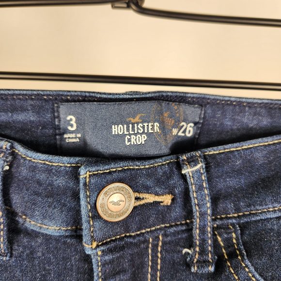 Hollister Crop Skinny Jeans Women’s 3 (W26) – Low Rise, Bird Logo Back Pocket - Picture 2 of 12